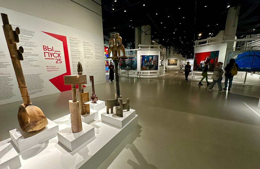 Выставка "Выпуск'25" заработала в "Паркинг Галерее" 1 фото
