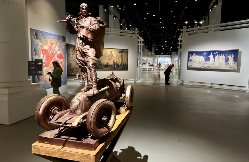 Выставка "Выпуск'25" заработала в "Паркинг Галерее" 2 фото