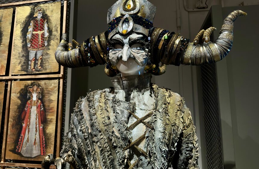 Выставка "Выпуск'25" заработала в "Паркинг Галерее" 19 фото