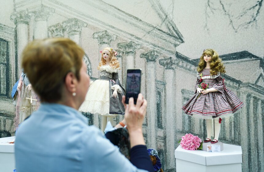 В Гостином Дворе в Москве открылась выставка "Искусство куклы" 34 фото