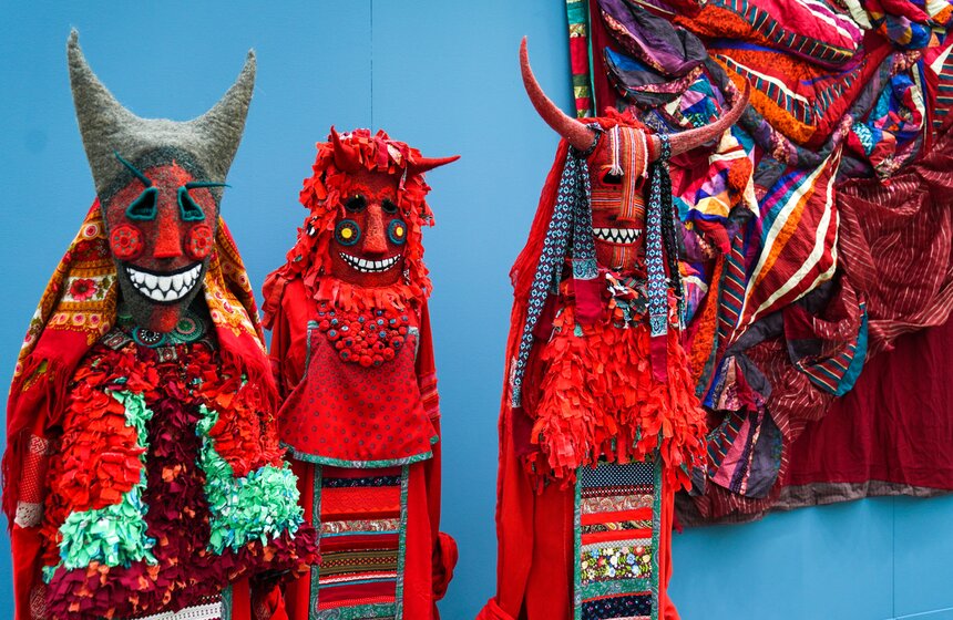 В Гостином Дворе в Москве открылась выставка "Искусство куклы" 19 фото