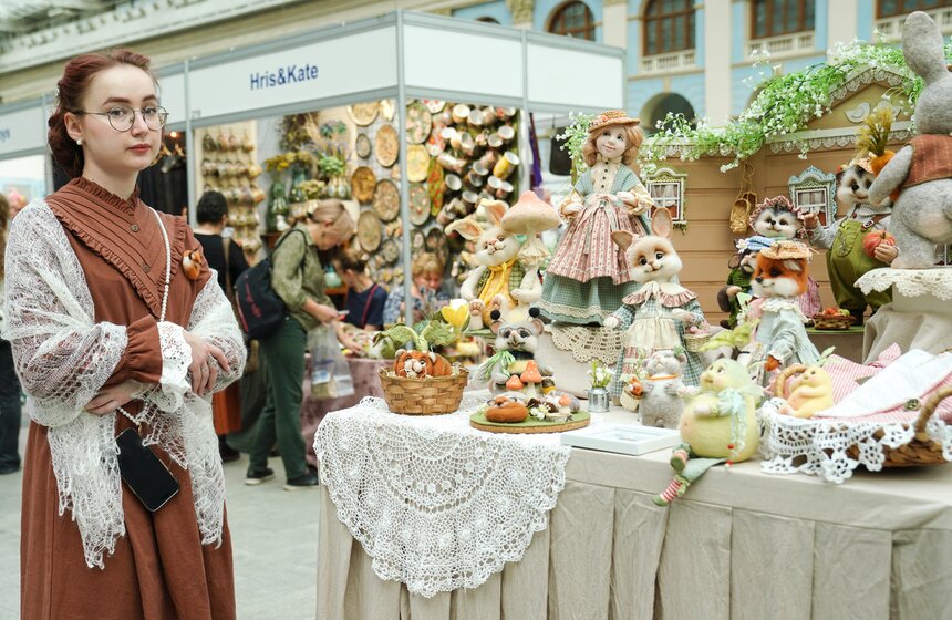 В Гостином Дворе в Москве открылась выставка "Искусство куклы" 12 фото