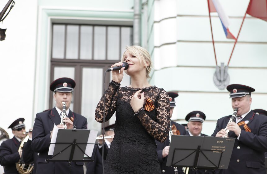 На Белорусском вокзале открыли памятник "Прощание славянки" 6 фото