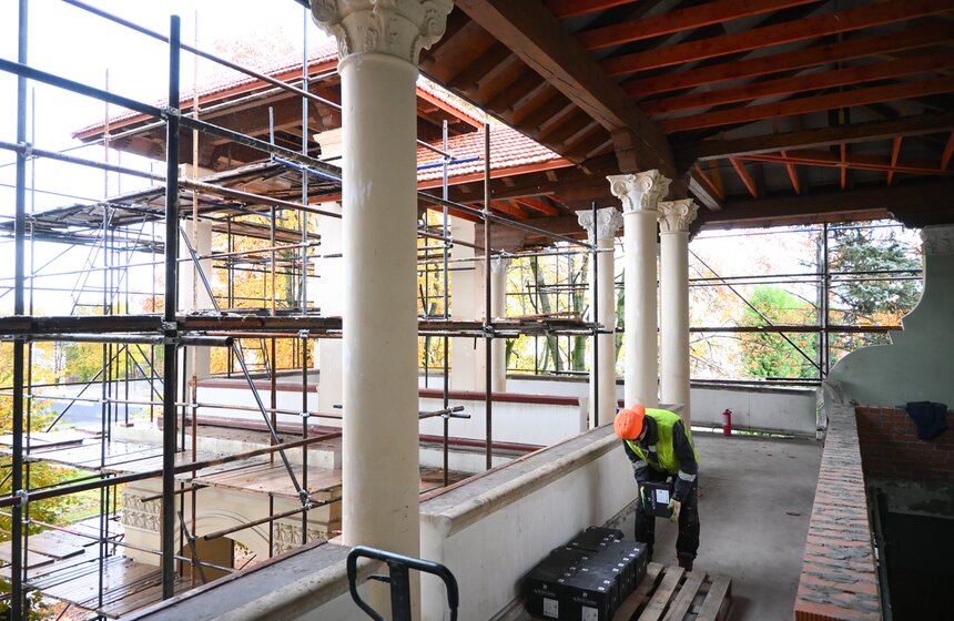 Три павильона начали реставрировать на ВДНХ 18 фото