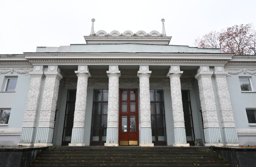 Три павильона начали реставрировать на ВДНХ 3 фото