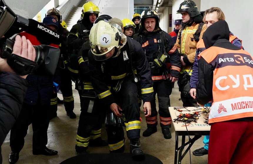 Соревнования по скоростному подъему "Движение вверх" прошли в Москве 8 фото