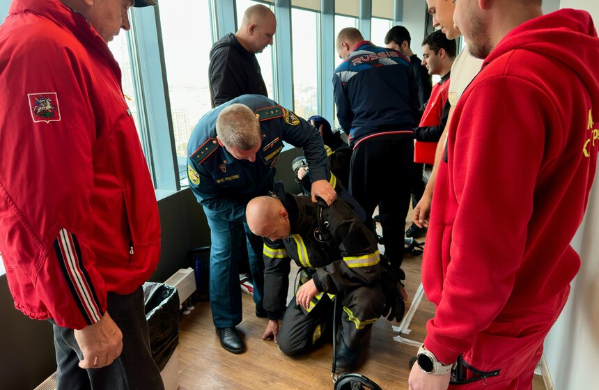 Соревнования по скоростному подъему "Движение вверх" прошли в Москве 13 фото