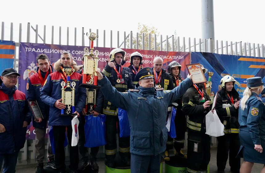 Соревнования по скоростному подъему "Движение вверх" прошли в Москве 28 фото