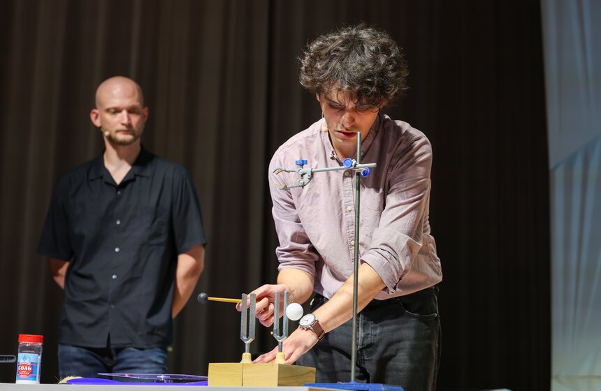 Шоу проекта Wow! How? прошло в концертном зале "Зарядье" 9 фото