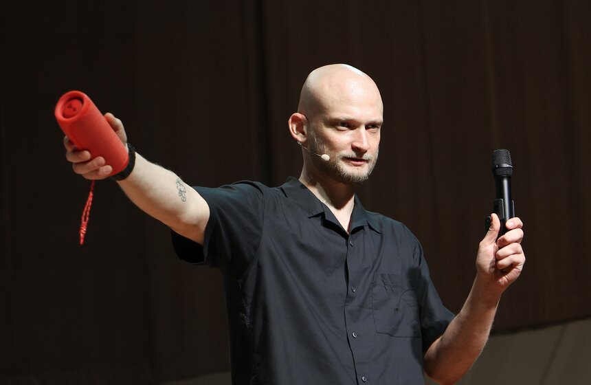 Шоу проекта Wow! How? прошло в концертном зале "Зарядье" 12 фото