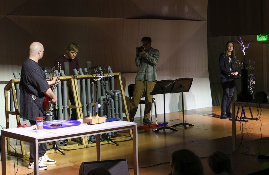 Шоу проекта Wow! How? прошло в концертном зале "Зарядье" 16 фото