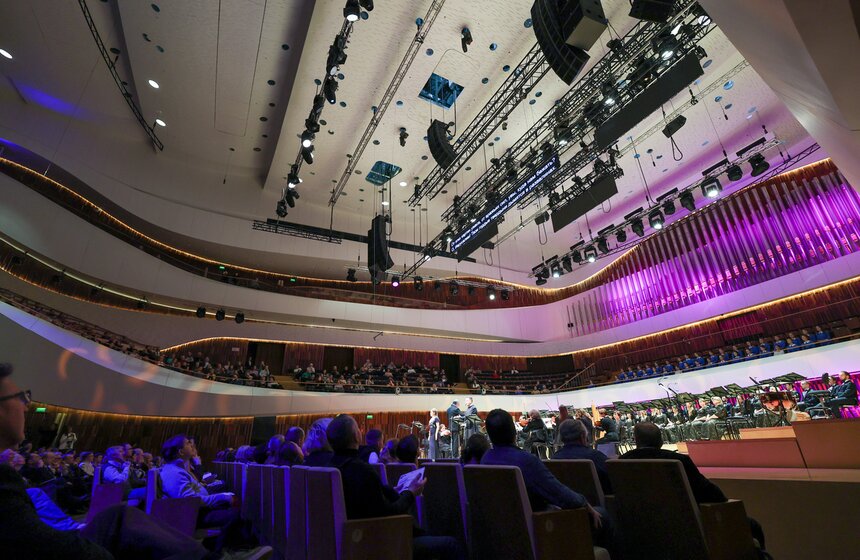 Концерт к 65-летию дирижера Александра Рудина состоялся в зале "Зарядье" 28 фото