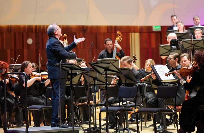 Концерт к 65-летию дирижера Александра Рудина состоялся в зале "Зарядье" 15 фото