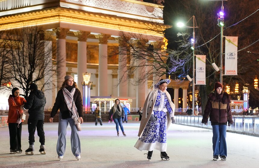 Торжественное открытие катка состоялось на ВДНХ 8 фото