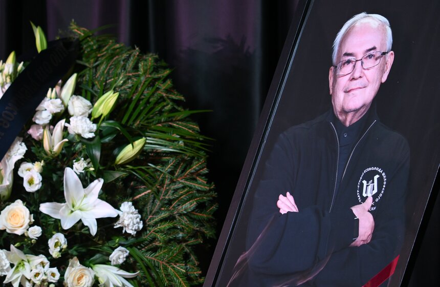 Артиста Всеволода Шиловского похоронили на Троекуровском кладбище 4 фото