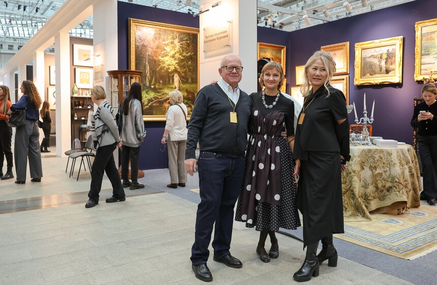 В Гостином Дворе открылся 51-й Российский антикварный салон 3 фото