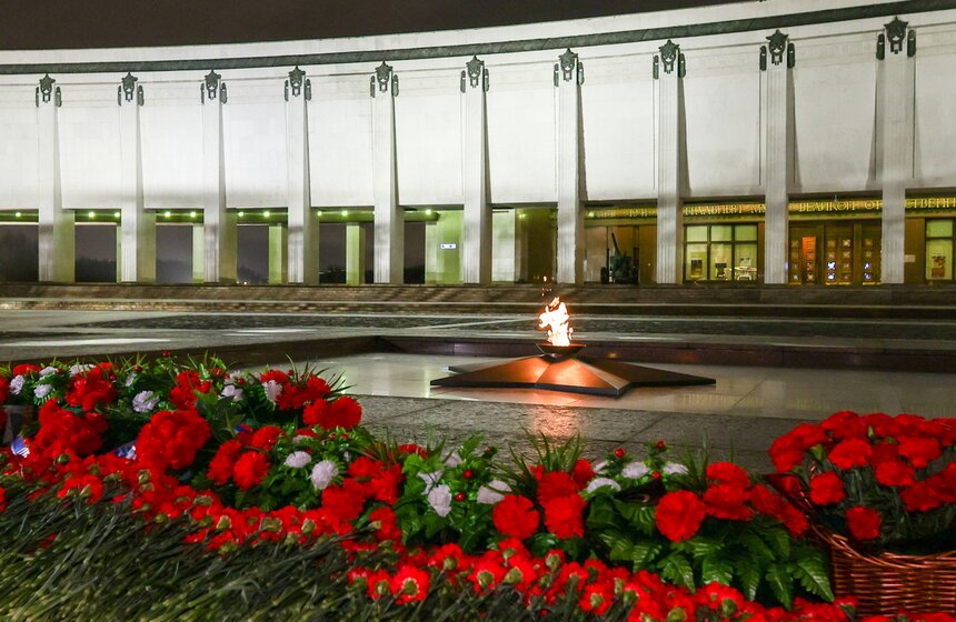 В Москве прошли акции памяти, посвященные Дню Неизвестного Солдата 5 фото