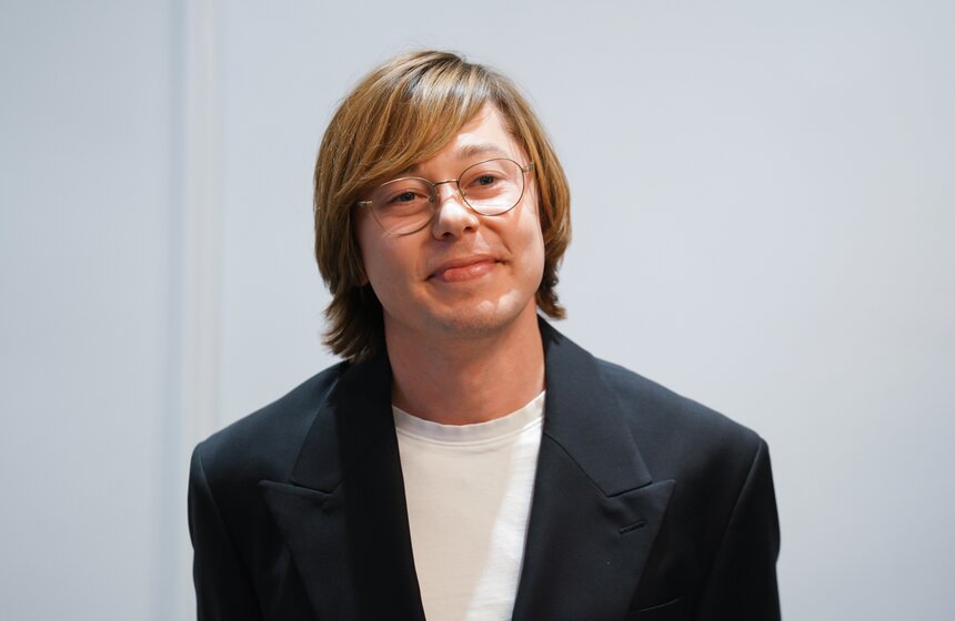 В обновленном фойе "Покровка.Театр" открыли фреску-портрет Сергея Арцибашева 9 фото