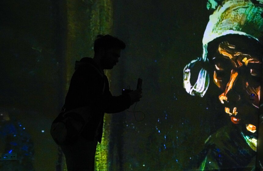 Мультимедийная выставка "Быть Ван Гогом" открылась на ВДНХ 11 фото