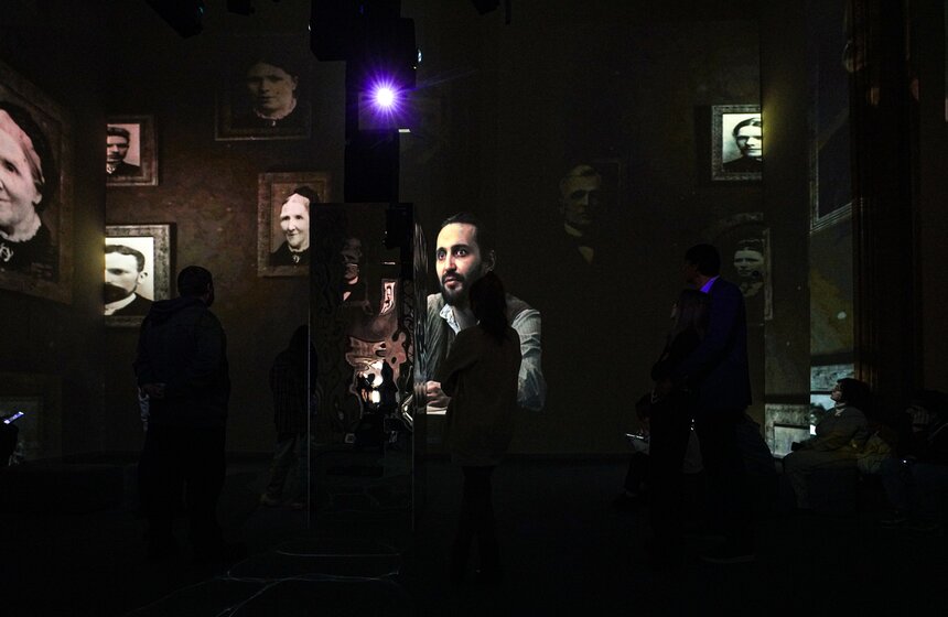 Мультимедийная выставка "Быть Ван Гогом" открылась на ВДНХ 12 фото