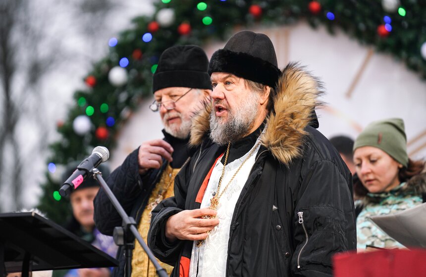 В Подмосковье выбрали и подготовили главную новогоднюю елку для Кремля 32 фото
