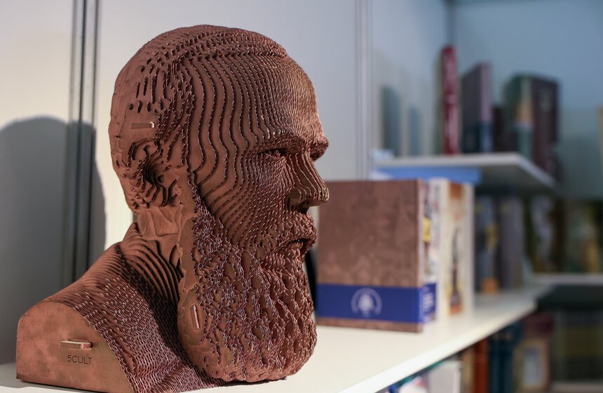 Около 400 изданий представили на Международной книжной ярмарке в Гостином Дворе 34 фото