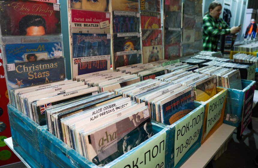 Около 400 изданий представили на Международной книжной ярмарке в Гостином Дворе 29 фото