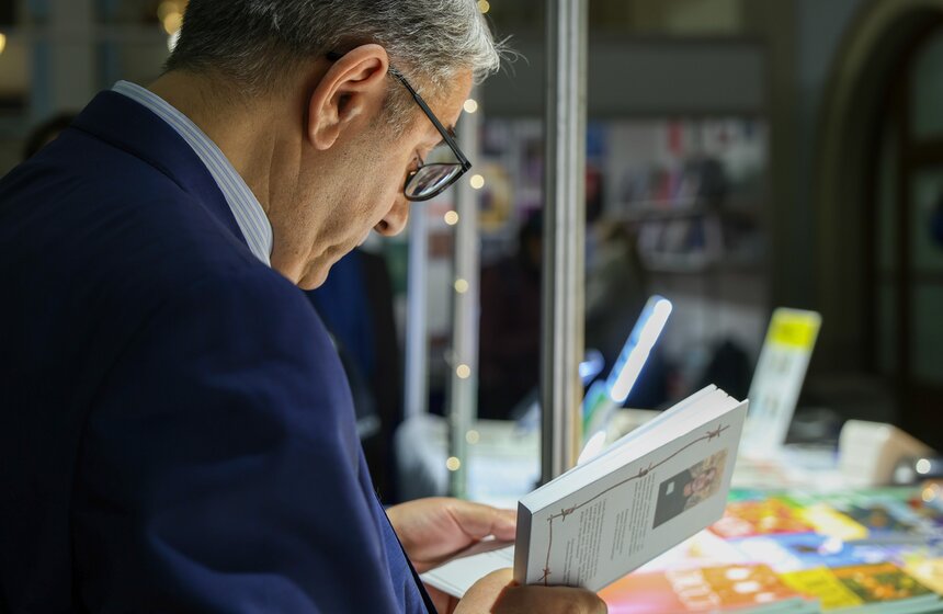 Около 400 изданий представили на Международной книжной ярмарке в Гостином Дворе 37 фото