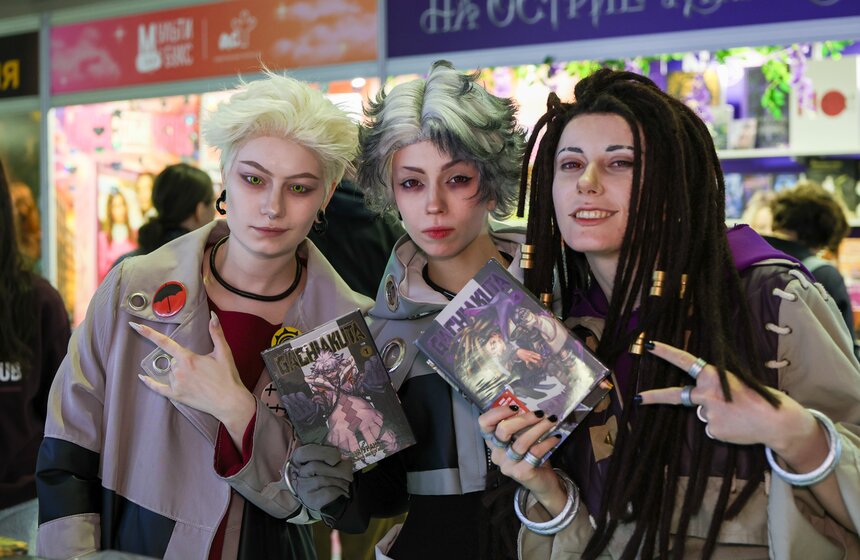 Около 400 изданий представили на Международной книжной ярмарке в Гостином Дворе 35 фото