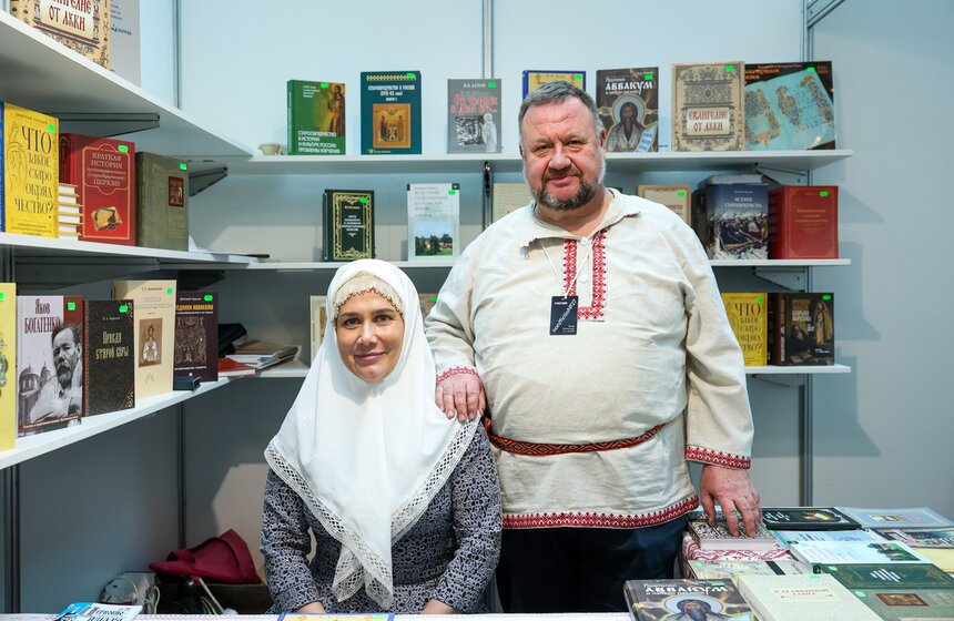Около 400 изданий представили на Международной книжной ярмарке в Гостином Дворе 10 фото