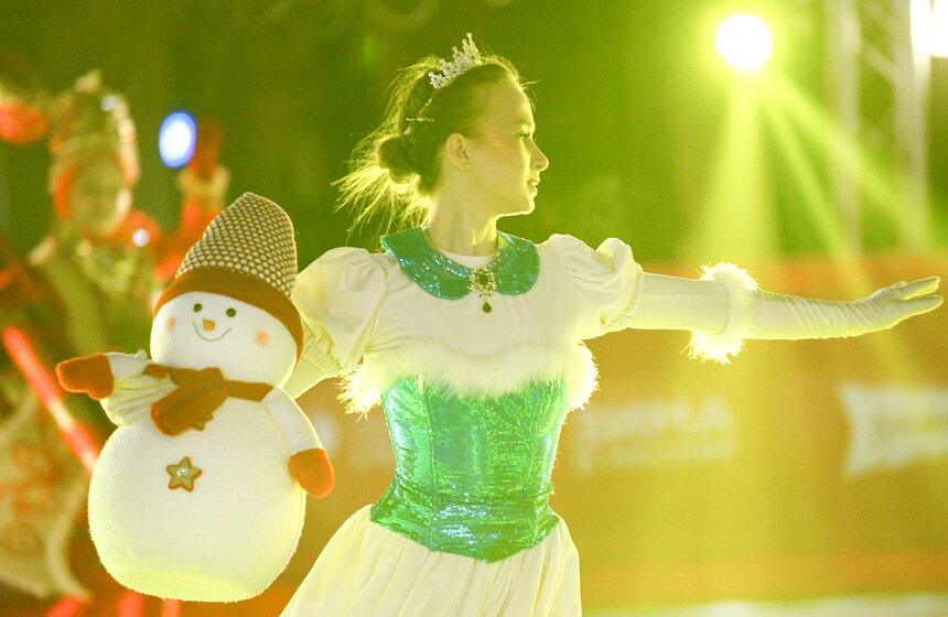 Благотворительный фестиваль "Город неравнодушных" состоялся на Болотной площади 34 фото