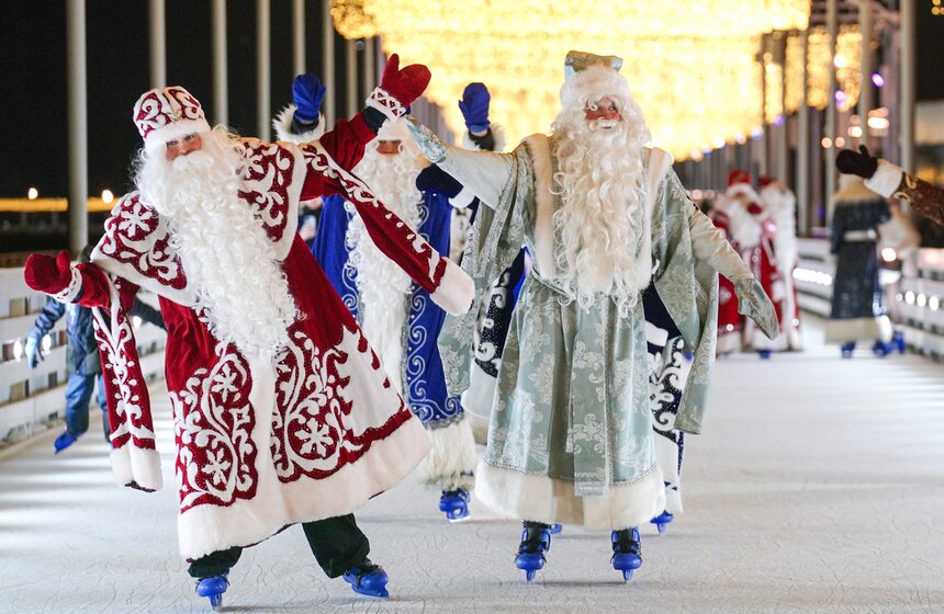 Один из самых длинных линейных катков в России открылся в "Коломенском" 22 фото