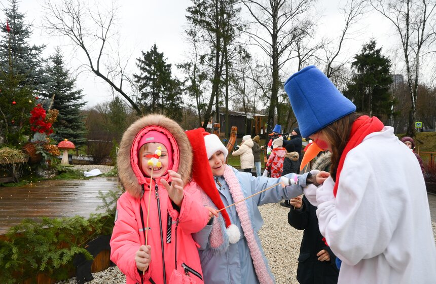 Гостям "Городской фермы" на ВДНХ рассказали о новогодней программе и новых обитателях 6 фото