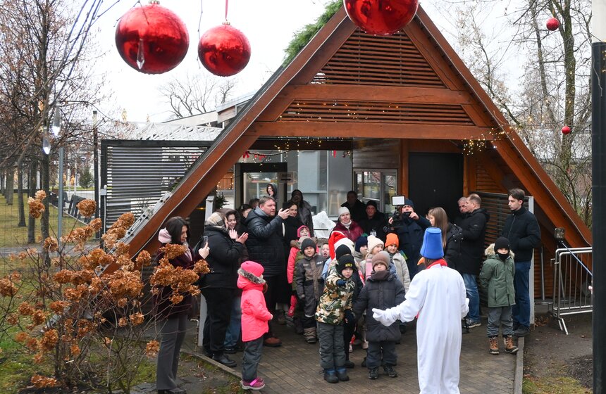 Гостям "Городской фермы" на ВДНХ рассказали о новогодней программе и новых обитателях 1 фото