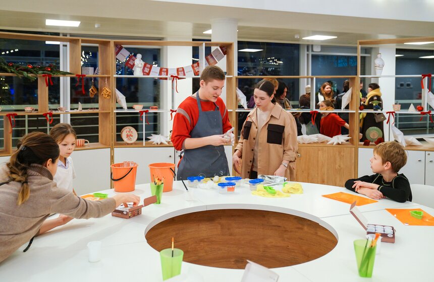 Площадка проекта "Зима в Москве" открылась на Воробьевых горах 6 фото