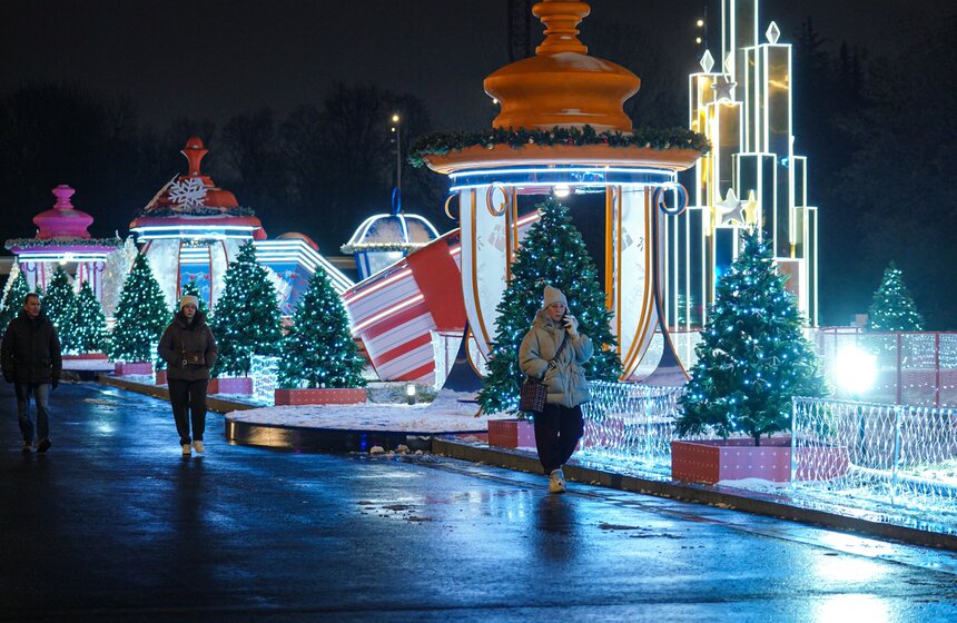 Площадка проекта "Зима в Москве" открылась на Воробьевых горах 2 фото
