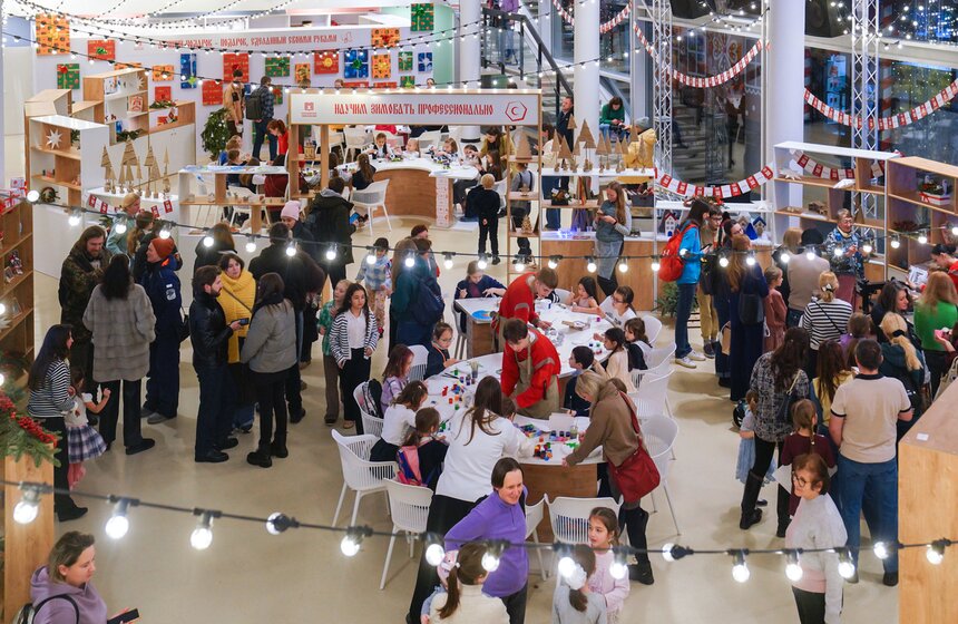 Площадка проекта "Зима в Москве" открылась на Воробьевых горах 26 фото