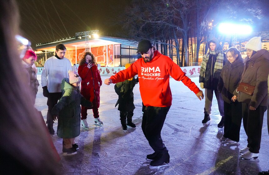 Площадка проекта "Зима в Москве" открылась на Воробьевых горах 33 фото