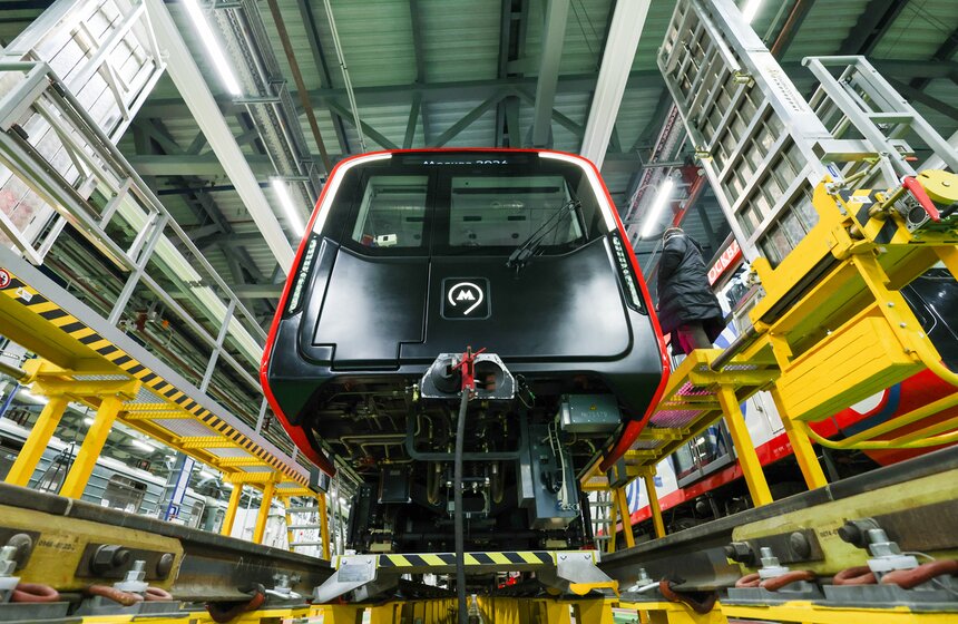 На Замоскворецкую линию метро вышел состав серии "Москва-2026" 1 фото