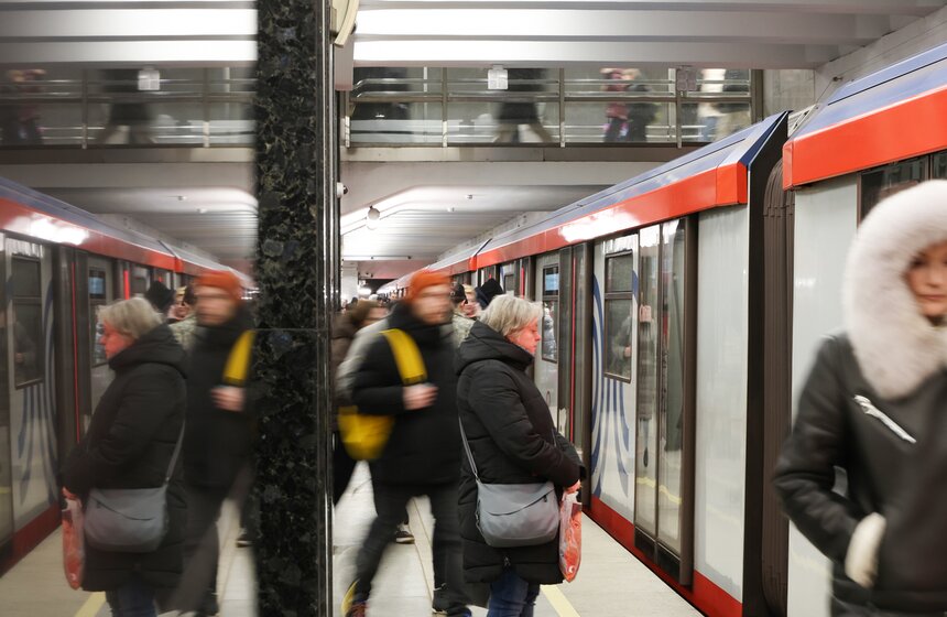 На Замоскворецкую линию метро вышел состав серии "Москва-2026" 22 фото