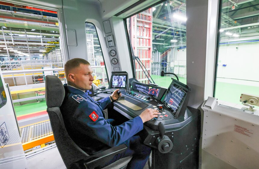 На Замоскворецкую линию метро вышел состав серии "Москва-2026" 11 фото