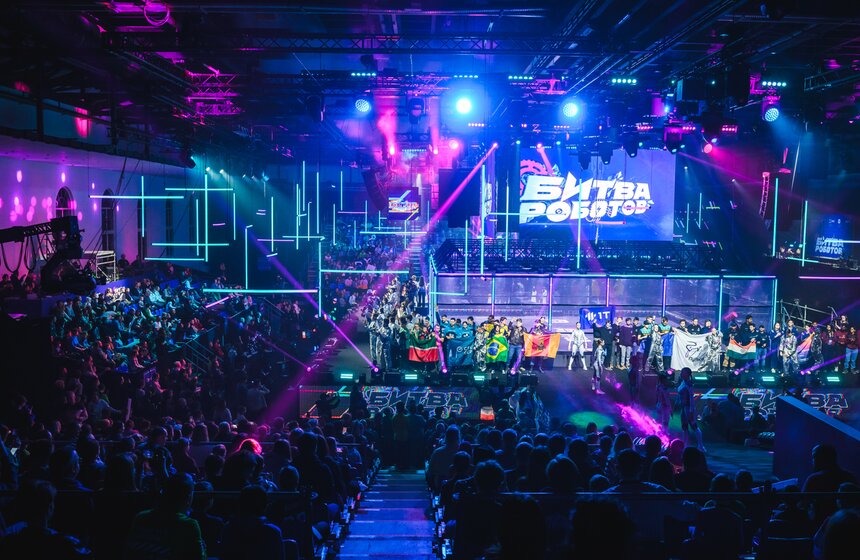 В Москве завершился международный чемпионат "Битва роботов" 2 фото