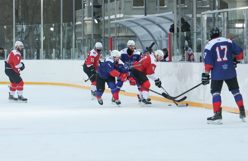 Благотворительный хоккейный матч в поддержку участников СВО прошел в Москве 21 фото