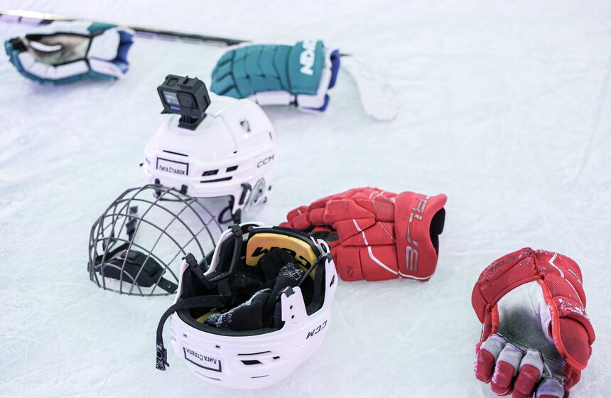 Благотворительный хоккейный матч в поддержку участников СВО прошел в Москве 32 фото