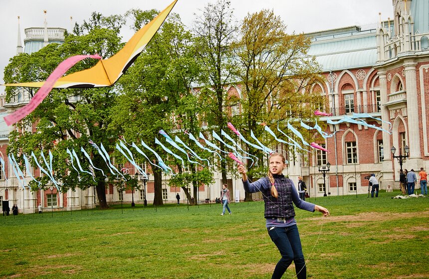 В "Царицыно" прошел поэтический фестиваль воздушных змеев 20 фото