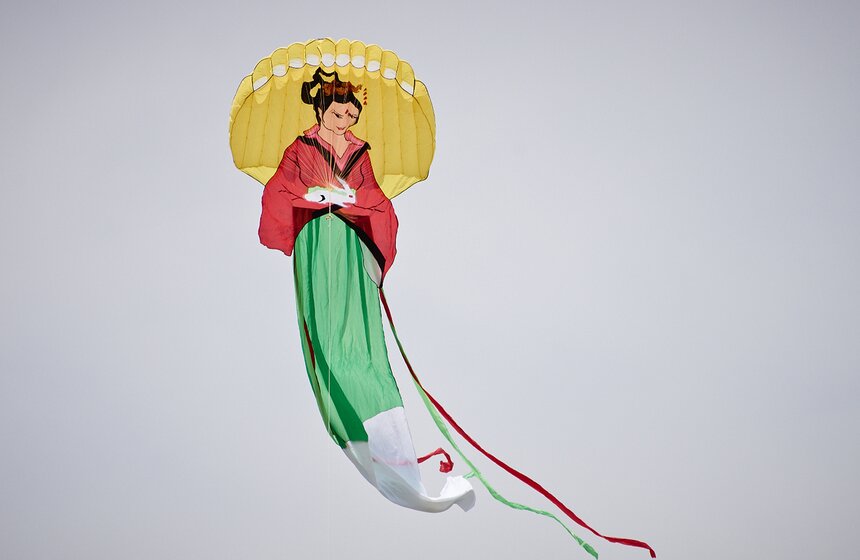 В "Царицыно" прошел поэтический фестиваль воздушных змеев 23 фото