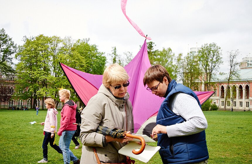 В "Царицыно" прошел поэтический фестиваль воздушных змеев 8 фото