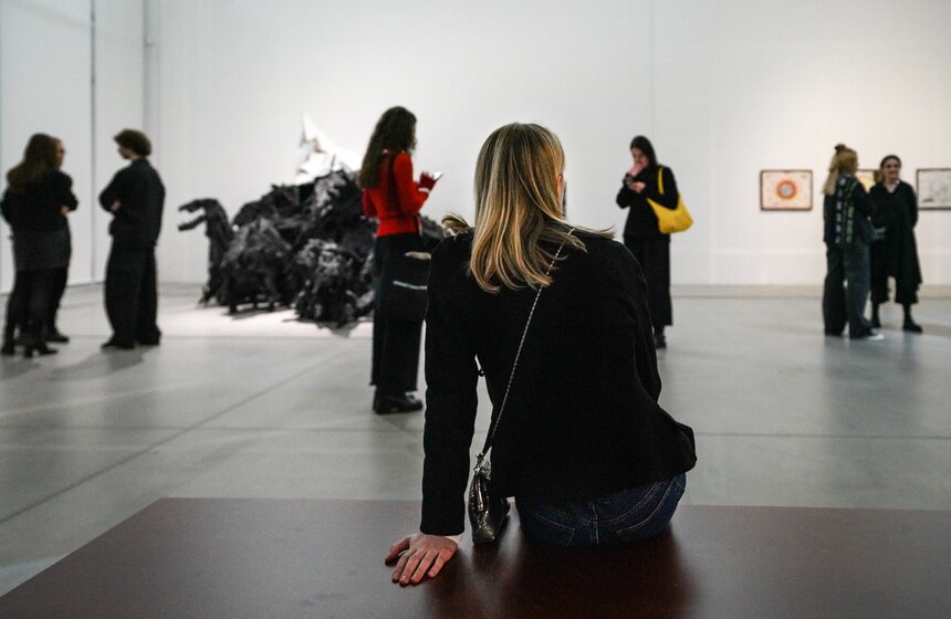 Выставка "Нетемные века. Новеллы о Средневековье и академизмах" открылась в Москве 23 фото