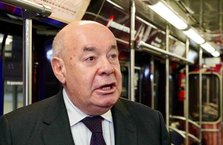 Тематический поезд к 15-летию Театра мюзикла запустили в московском метро 10 фото