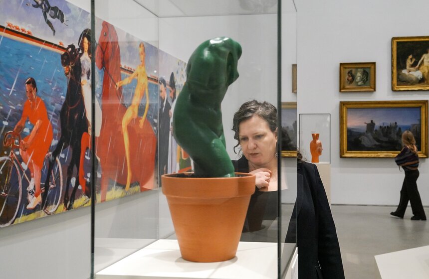 Выставка "Нетемные века. Новеллы о Средневековье и академизмах" открылась в Москве 25 фото